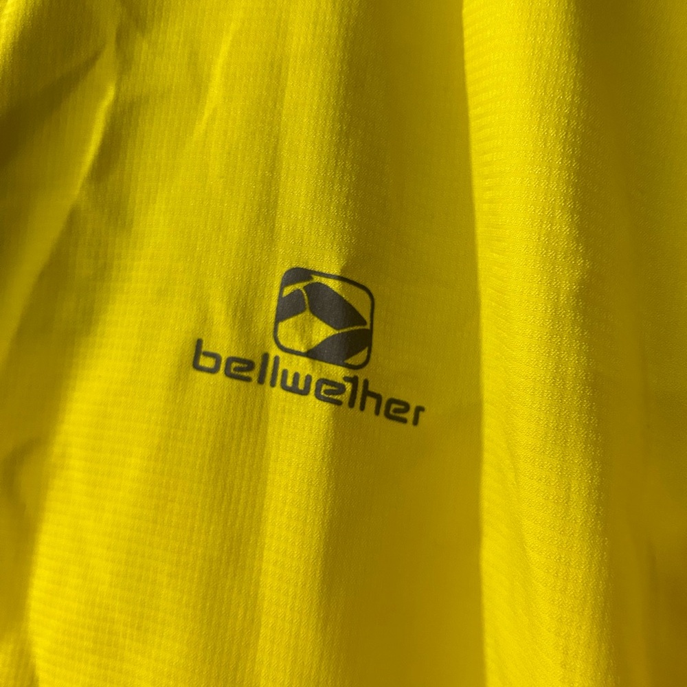 Bellwether Vibrant Yellow Cycling Windbreaker Size Medium - Picture 4 of 7
